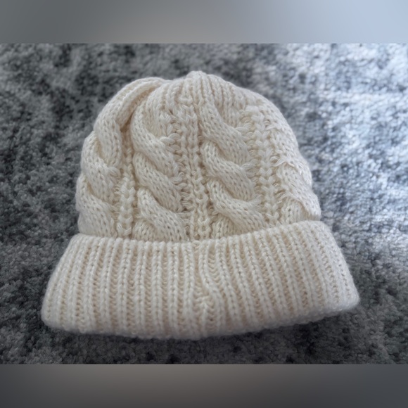 NWOT True Religion Cable Knit Beanie Cream never worn - Picture 2 of 2
